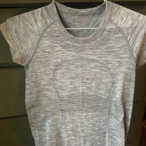 Lululemon swiftly tech short sleeve